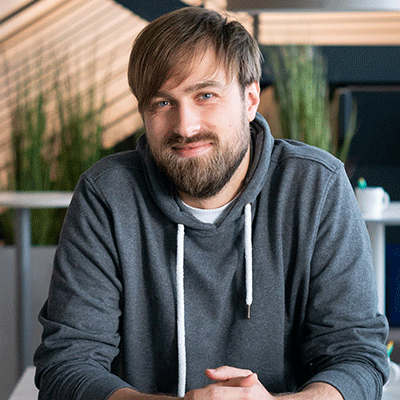 Ein Foto zeigt den d.vinci Mitarbeiter Jan aus dem Team Entwicklung.